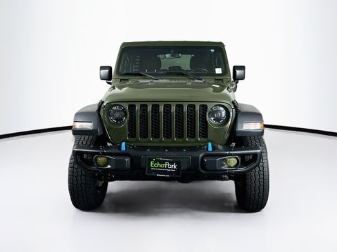 Used 2023 Jeep Wrangler Unlimited w/ Cold Weather Group AWD/4WD image 2