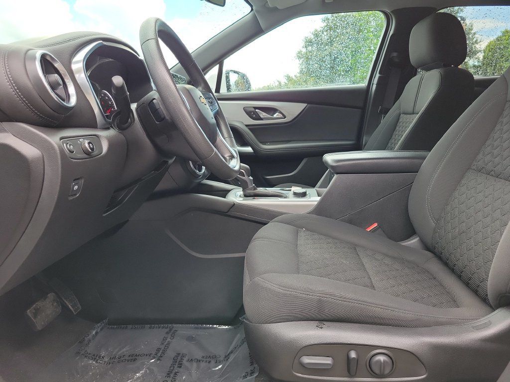 Used 2021 Chevrolet Blazer LT w/ LPO, Black Accent Package FWD image 22