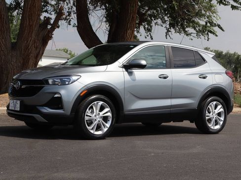 Used 2023 Buick Encore GX Preferred w/ Cold Weather Comfort Package FWD image 11