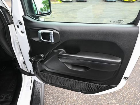 Used 2022 Jeep Wrangler Sport AWD/4WD image 22