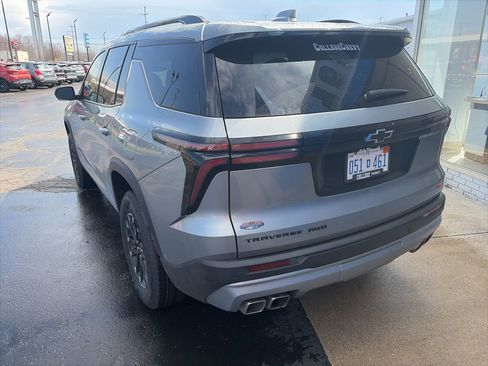 Used 2024 Chevrolet Traverse Z71 w/ Enhanced Driving Package AWD/4WD image 10