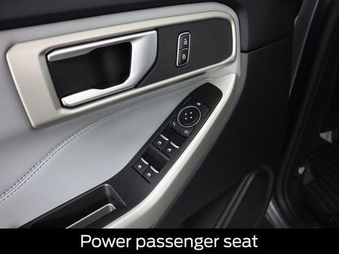 Used 2023 Ford Explorer XLT w/ Equipment Group 202A image 39