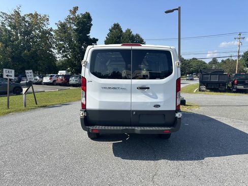 Used 2018 Ford Transit 250 130 Low Roof RWD image 4