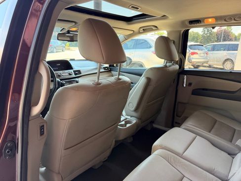 Used 2014 Honda Odyssey EX-L image 11