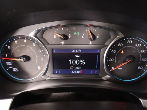 Used 2021 Chevrolet Traverse LT w/ LPO, Cargo Package image 4