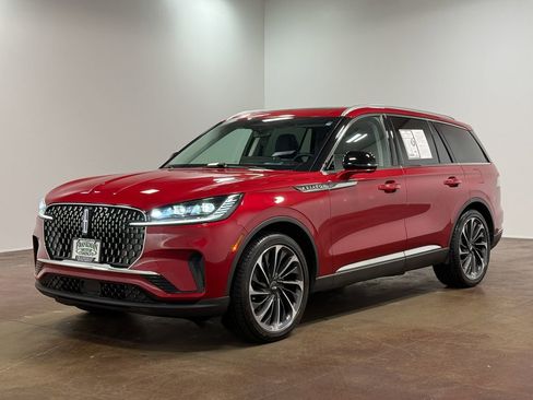 Used 2025 Lincoln Aviator Reserve w/ Equipment Group 201A AWD/4WD image 7