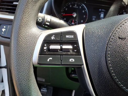 Used 2020 Kia Sorento L FWD image 22