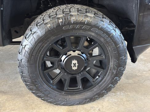 Used 2015 Chevrolet Silverado 2500 LTZ AWD/4WD image 14