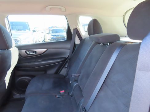 Used 2015 Nissan Rogue SV w/ SV Premium Package image 32