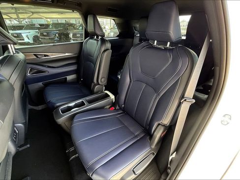 New 2026 INFINITI QX60 Sport image 10