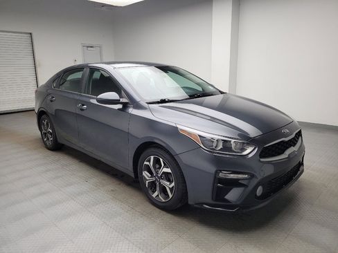 Used 2019 Kia Forte LXS FWD image 11