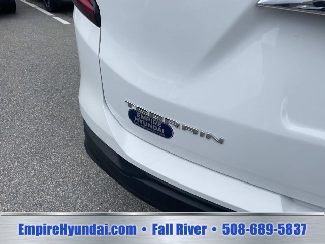 Used 2024 GMC Terrain SLE FWD image 5
