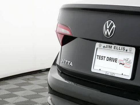 Certified 2024 Volkswagen Jetta Sport FWD image 36