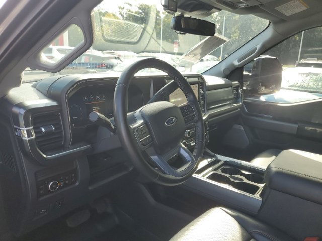 Used 2025 Ford F250 Lariat w/ Black Appearance Package AWD/4WD image 13