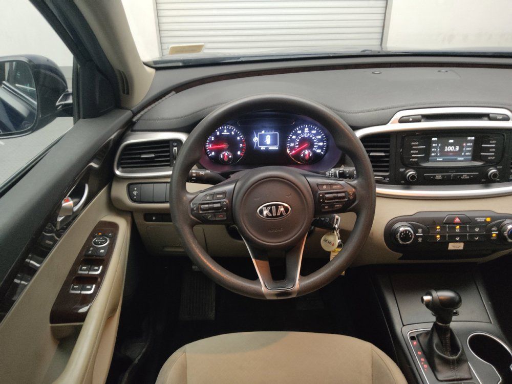 Used 2018 Kia Sorento FWD V6 image 22