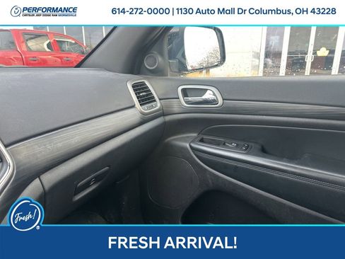 Used 2021 Jeep Grand Cherokee Laredo image 24