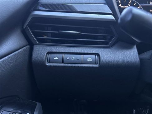 Used 2023 Nissan Altima 2.5 SR w/ SR Premium Package image 31