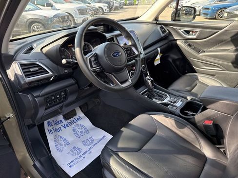 Used 2023 Subaru Forester Touring AWD/4WD image 19