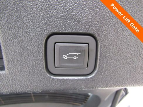 Used 2025 Buick Enclave Preferred image 23