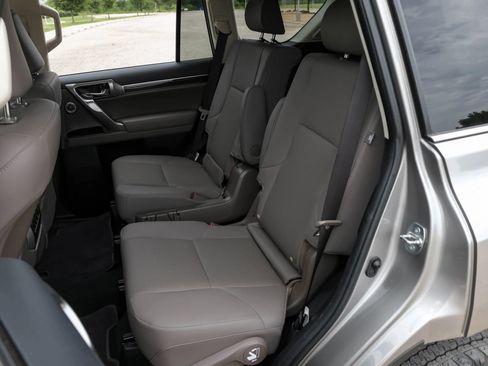 Used 2022 Lexus GX 460 Premium AWD/4WD image 38