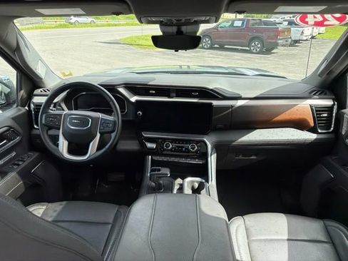 Used 2024 GMC Sierra 1500 Denali w/ Denali Reserve Package AWD/4WD image 17