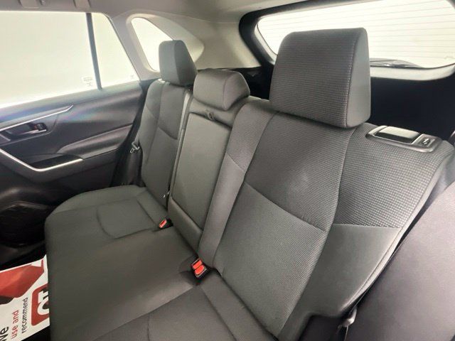 Used 2024 Toyota RAV4 LE AWD/4WD image 7