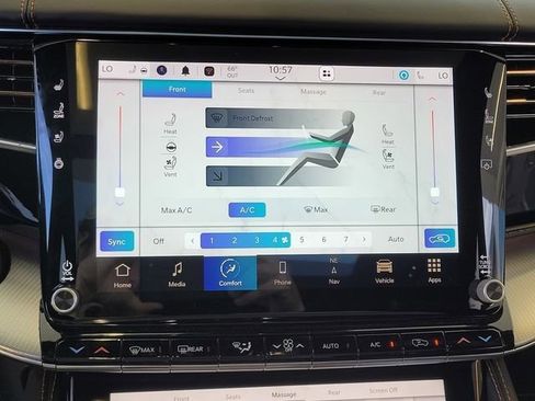 New 2023 Jeep Grand Wagoneer Series III AWD/4WD image 24