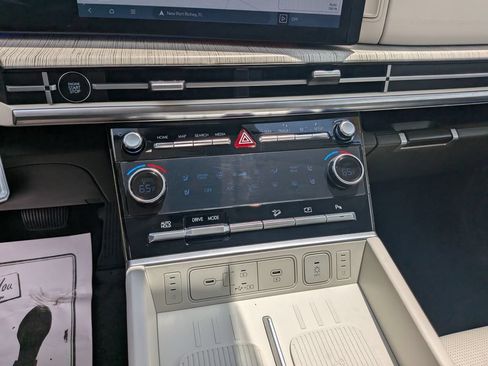 Used 2025 Hyundai Santa Fe Calligraphy FWD image 25