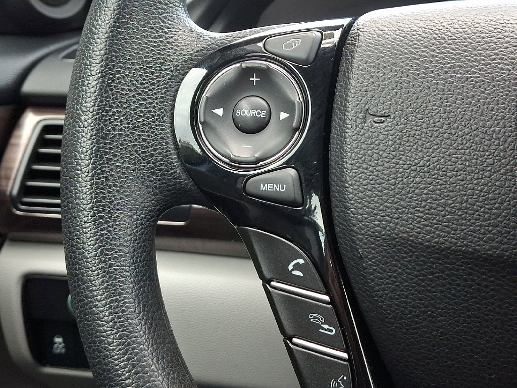 Used 2017 Honda Accord EX image 21