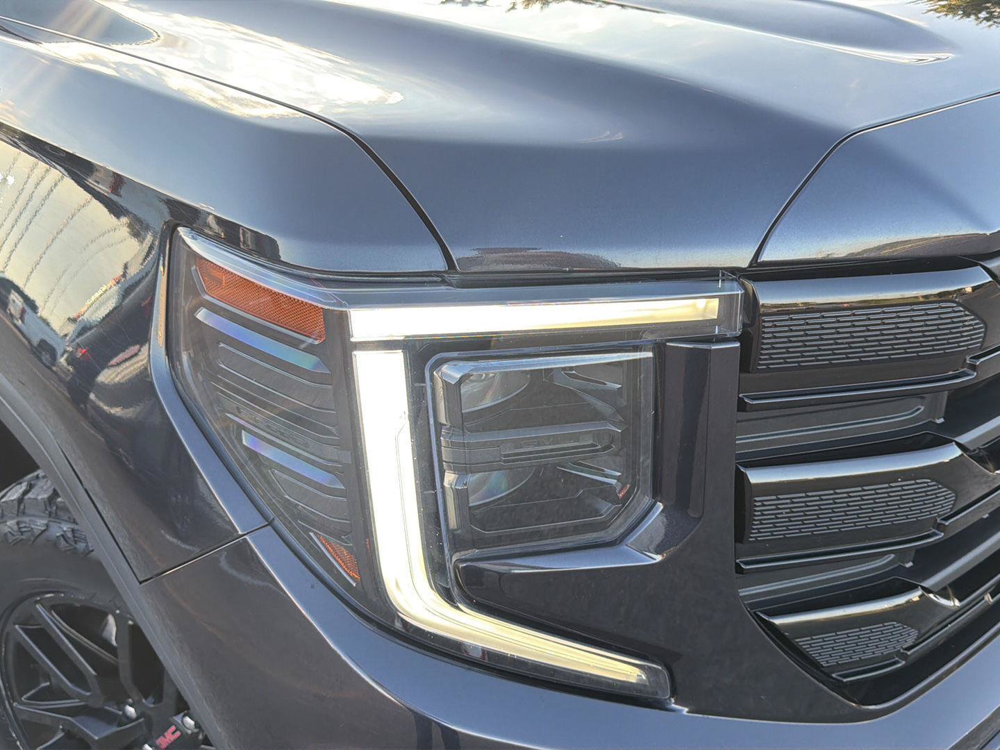 Used 2023 GMC Sierra 1500 Elevation AWD/4WD image 10