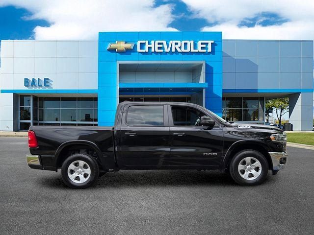 Used 2025 RAM 1500 Big Horn AWD/4WD image 2