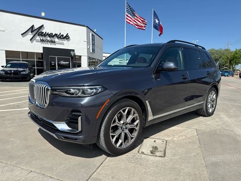 Used 2022 BMW X7 xDrive40i w/ Premium Package image 1