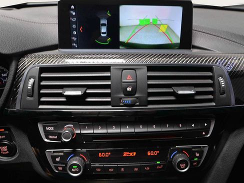 Used 2018 BMW M3 RWD image 15