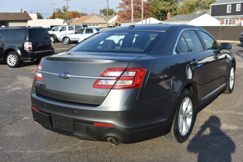 Used 2016 Ford Taurus SEL w/ Equipment Group 201A FWD image 3