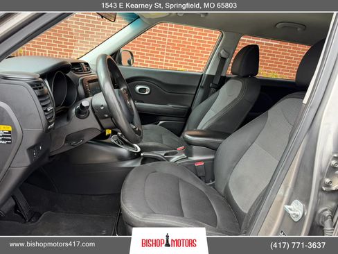 Used 2018 Kia Soul + FWD image 10