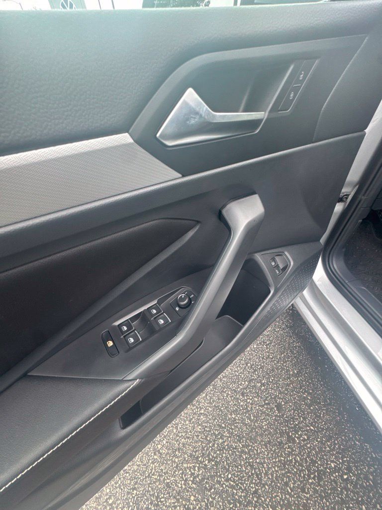Used 2023 Volkswagen Jetta S FWD image 11