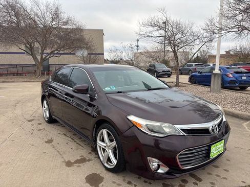 Used 2013 Toyota Avalon Limited image 3