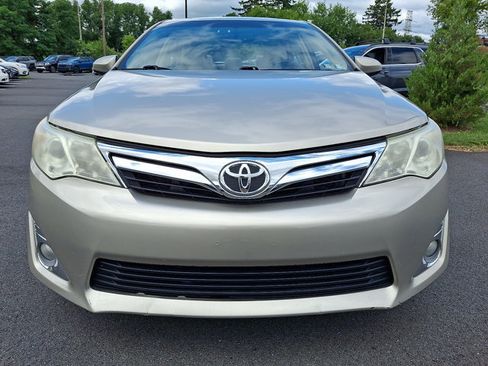 Used 2013 Toyota Camry XLE w/ Leather Pkg FWD image 2