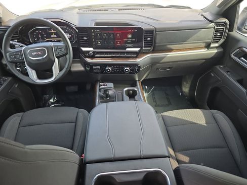 Used 2024 GMC Sierra 1500 Elevation w/ Preferred Package AWD/4WD image 9