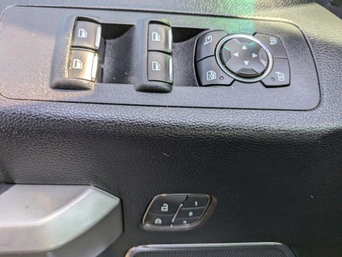 Used 2020 Ford F150 Lariat w/ Equipment Group 502A Luxury image 17