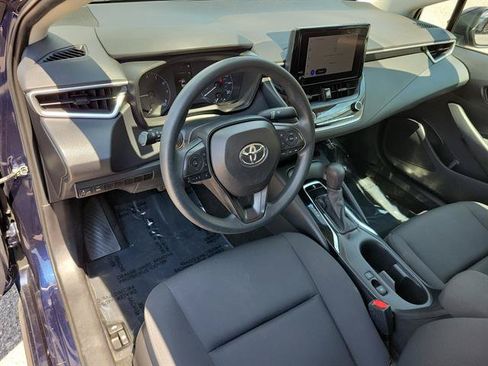 Used 2023 Toyota Corolla LE FWD image 2
