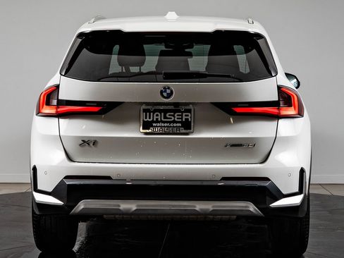 Used 2025 BMW X1 xDrive28i AWD/4WD image 7