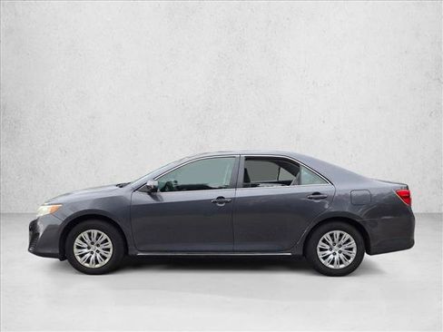 Used 2012 Toyota Camry LE FWD image 9