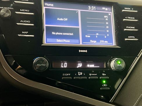 Used 2020 Toyota Camry SE w/ Convenience Package FWD image 26