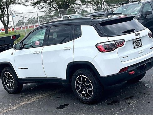 Used 2025 Jeep Compass Trailhawk w/ Trailer Tow Group AWD/4WD image 5