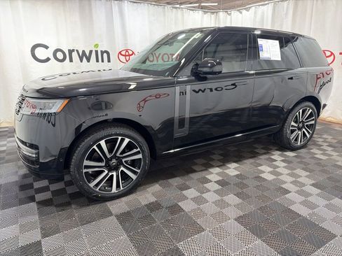 Used 2025 Land Rover Range Rover Autobiography AWD/4WD image 4