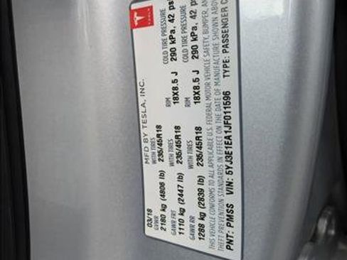 Used 2018 Tesla Model 3 Long Range image 15