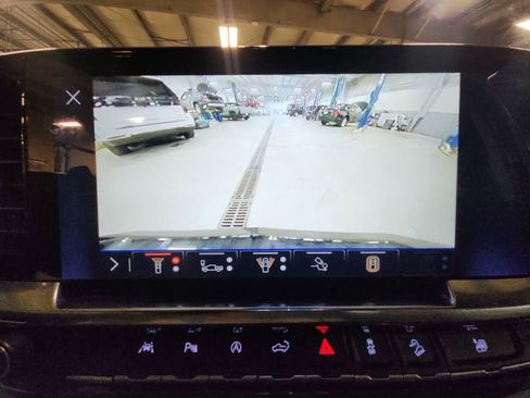 Certified 2025 Chevrolet Silverado 1500 RST AWD/4WD image 18
