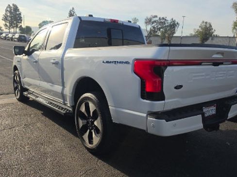 Used 2023 Ford F150 Lightning Platinum AWD/4WD image 4