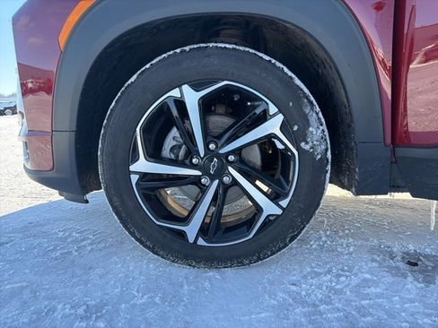 Used 2023 Chevrolet TrailBlazer RS w/ Sun and Liftgate Package image 33